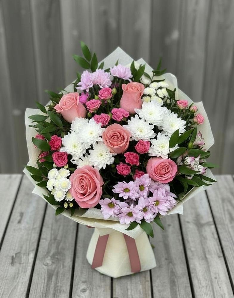 Букет цветов из: Альстромерии, Гвоздики, Розы и Хризантемы в Рудничный Кировской области