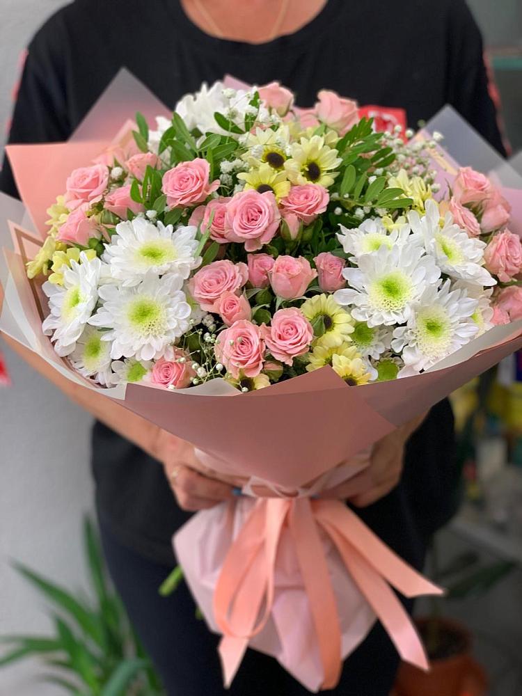Букет цветов из: Розы и Хризантемы в Рудничный Кировской области