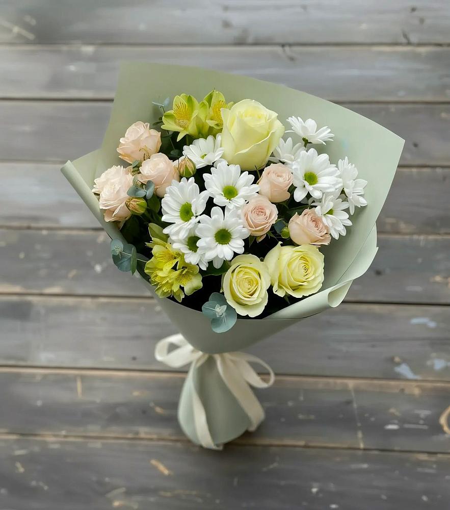 Букет цветов из: Альстромерии, Розы и Хризантемы в Рудничный Кировской области