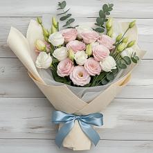 Букет цветов из:  Лизиантусы в Рудничный Кировской области