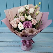 Букет цветов из:  Розы и Лизиантусы в Рудничный Кировской области