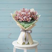Букет цветов из:  Орхидеи и Розы в Рудничный Кировской области
