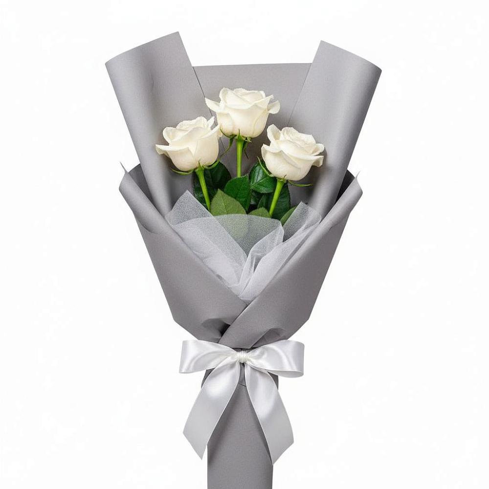 Букет 3 белые розы в Рудничный Кировской области