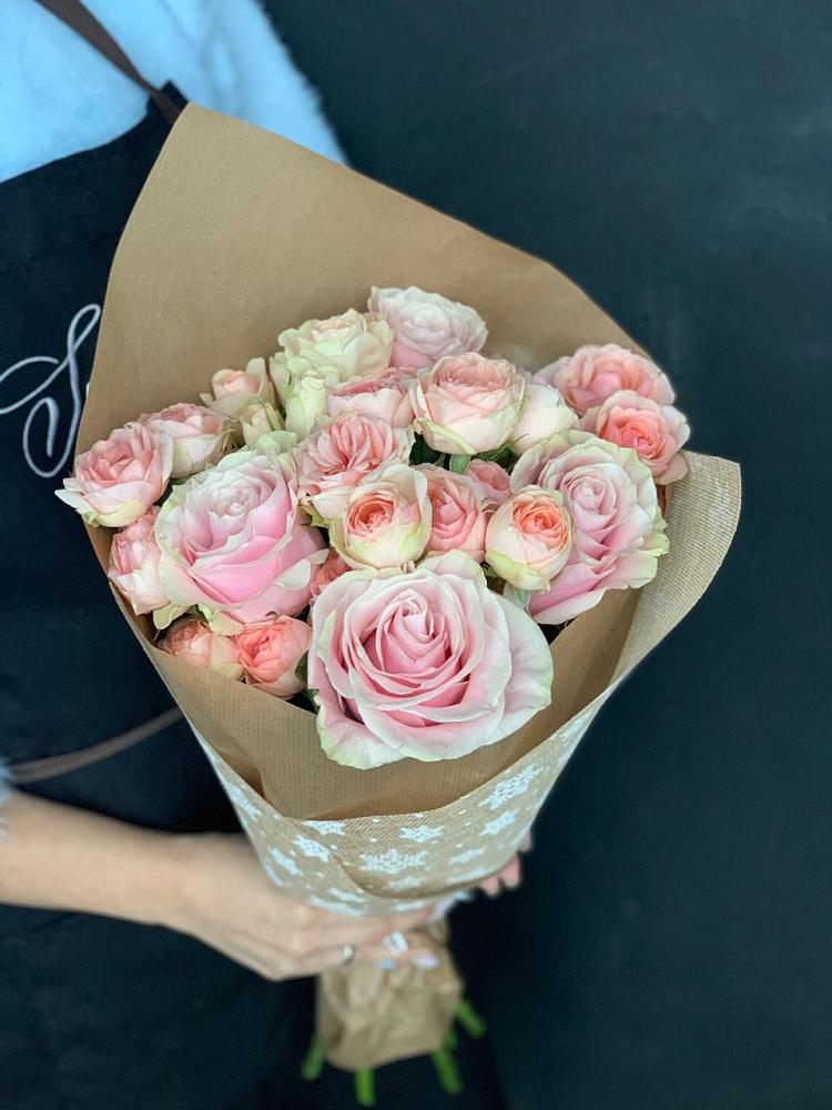 Букет цветов из: Хризантемы и Розы в Рудничный Кировской области