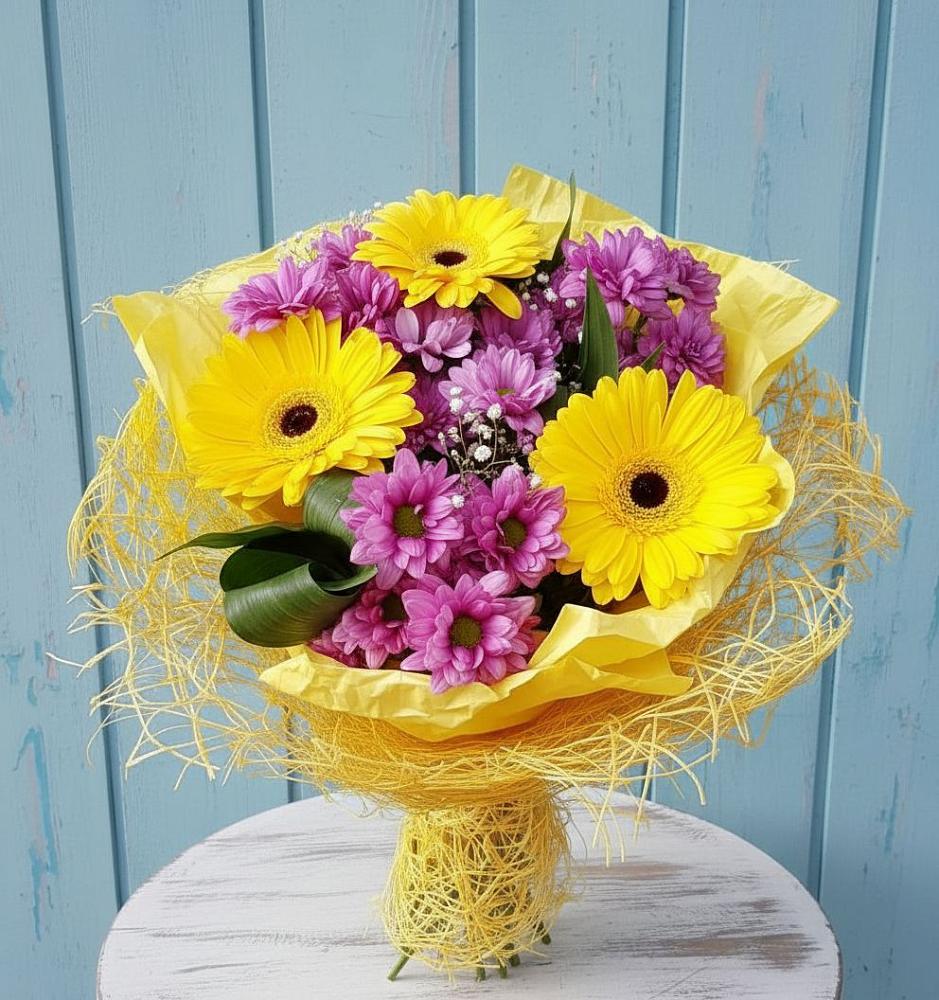 Букет цветов из: Хризантемы и Герберы в Рудничный Кировской области