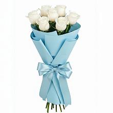 Букет 7 белых роз Проуд в Рудничный Кировской области