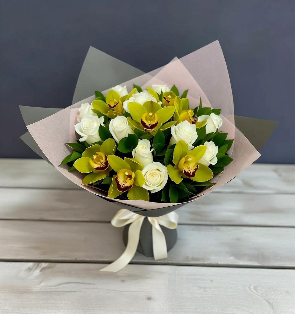 Букет цветов из: Орхидеи и Розы в Рудничный Кировской области