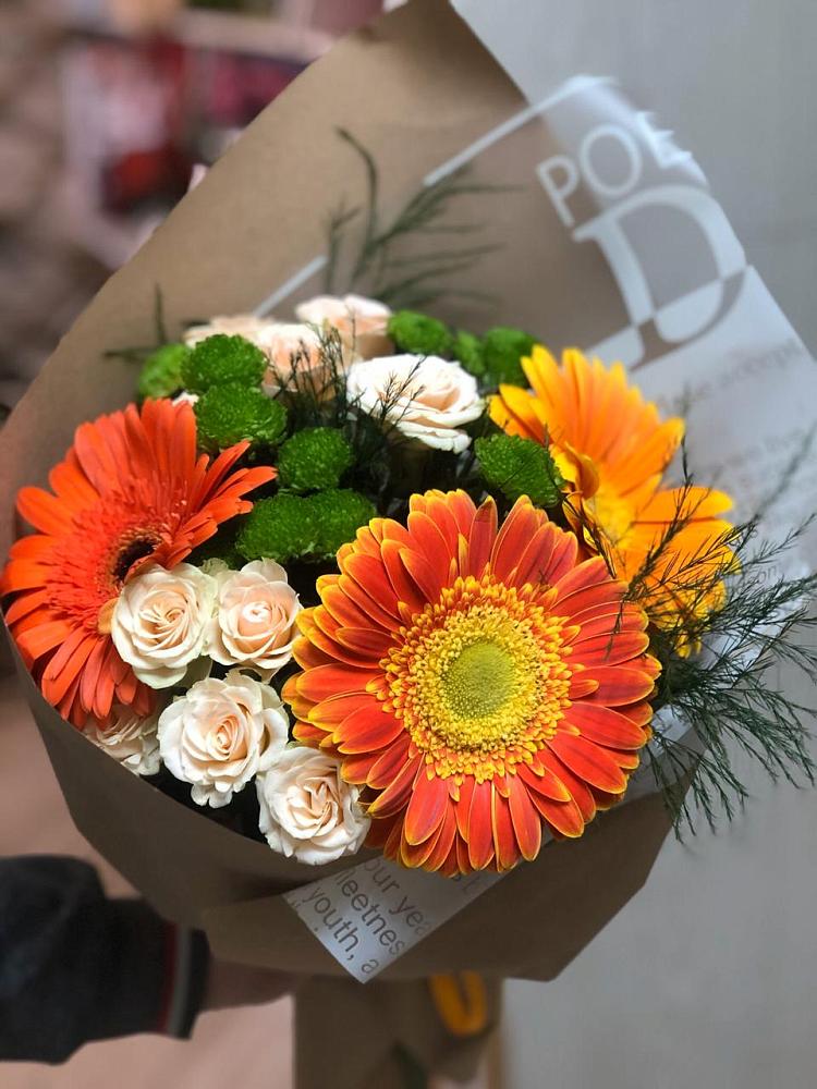 Букет цветов из: Герберы, Хризантемы и Розы в Рудничный Кировской области
