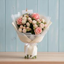 Букет цветов из:  Розы в Рудничный Кировской области