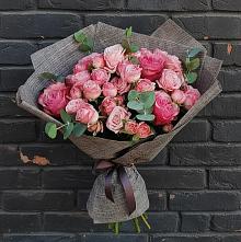 Букет цветов из:  Розы в Рудничный Кировской области