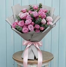 Букет цветов из:  Розы в Рудничный Кировской области
